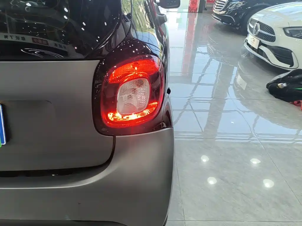 smart Smart Fortwo — миниатюра 8