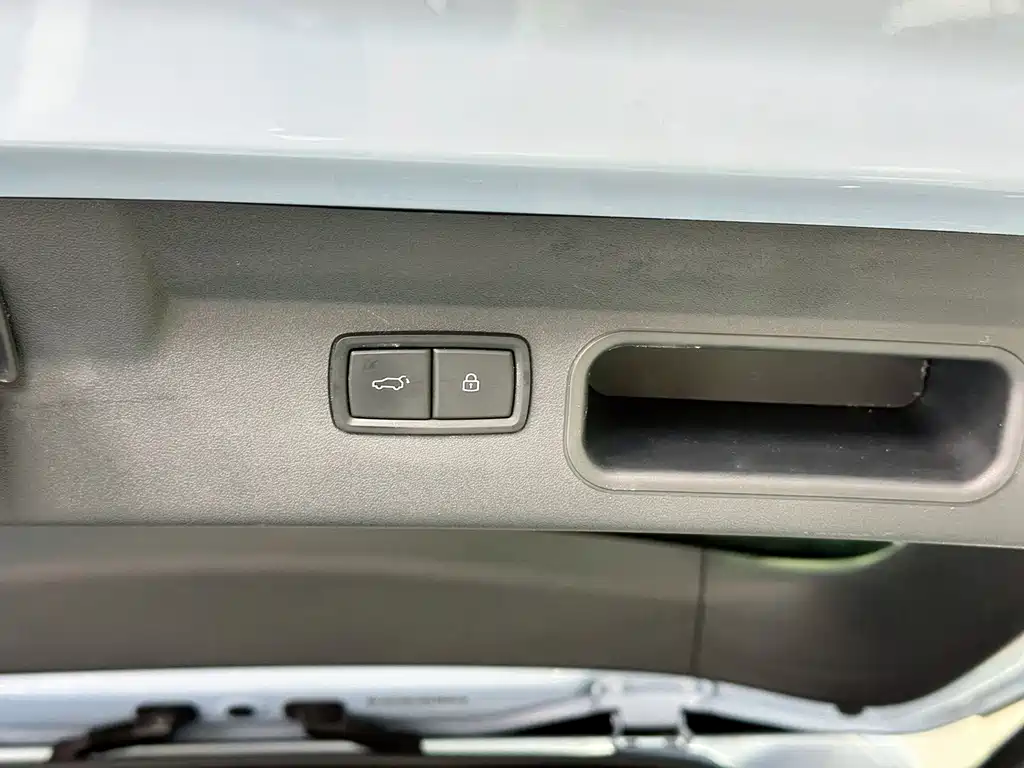 Li Auto Li ONE — миниатюра 22