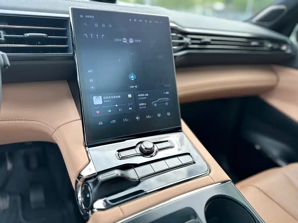NIO ES8 — миниатюра 9