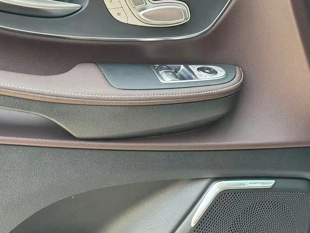 Mercedes-Benz V-Class — миниатюра 3