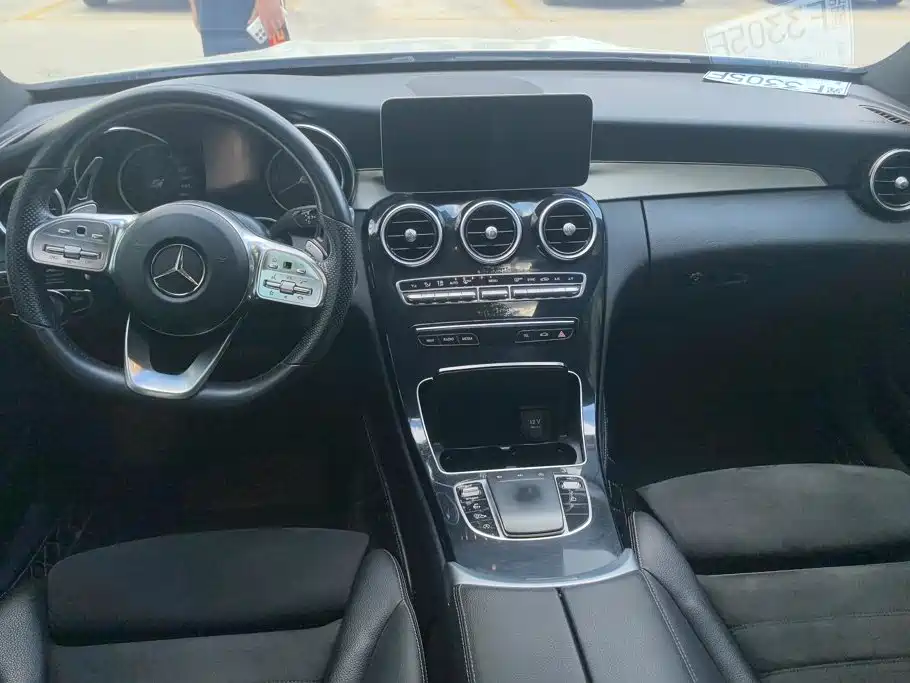 Mercedes-Benz C-Class — миниатюра 12