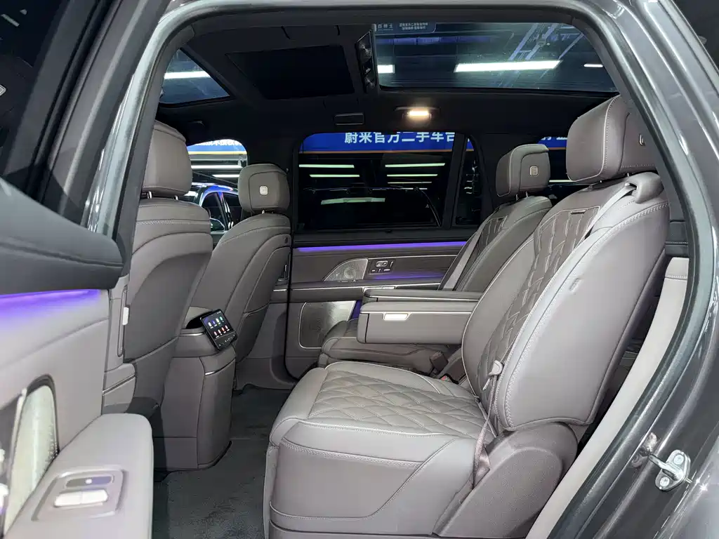 NIO ES8 2026 мест Executive