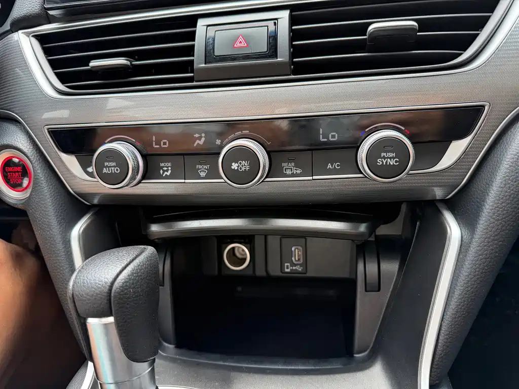 Honda Accord — миниатюра 16