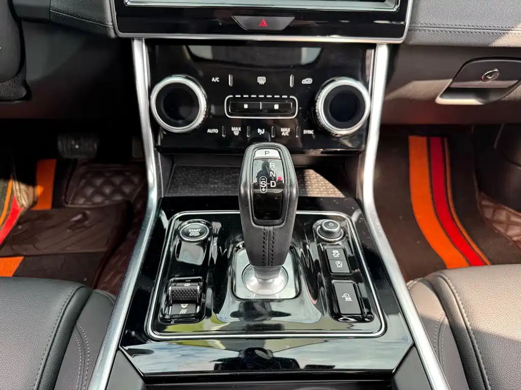 Jaguar XEL — миниатюра 25