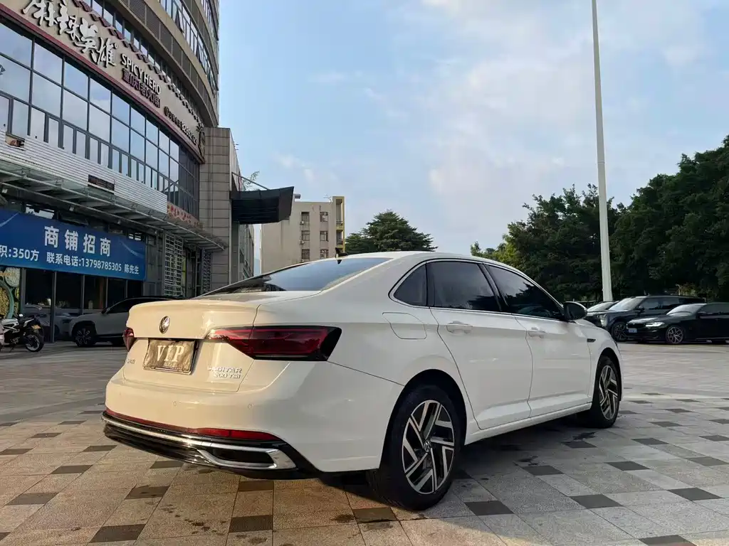 Volkswagen Sagitar — миниатюра 7