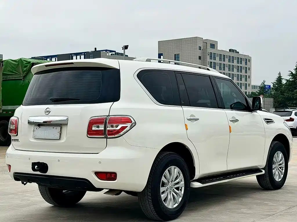 Nissan Patrol - фото 7