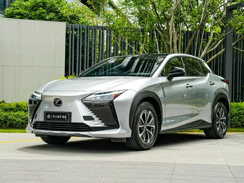 Lexus RZ 2023