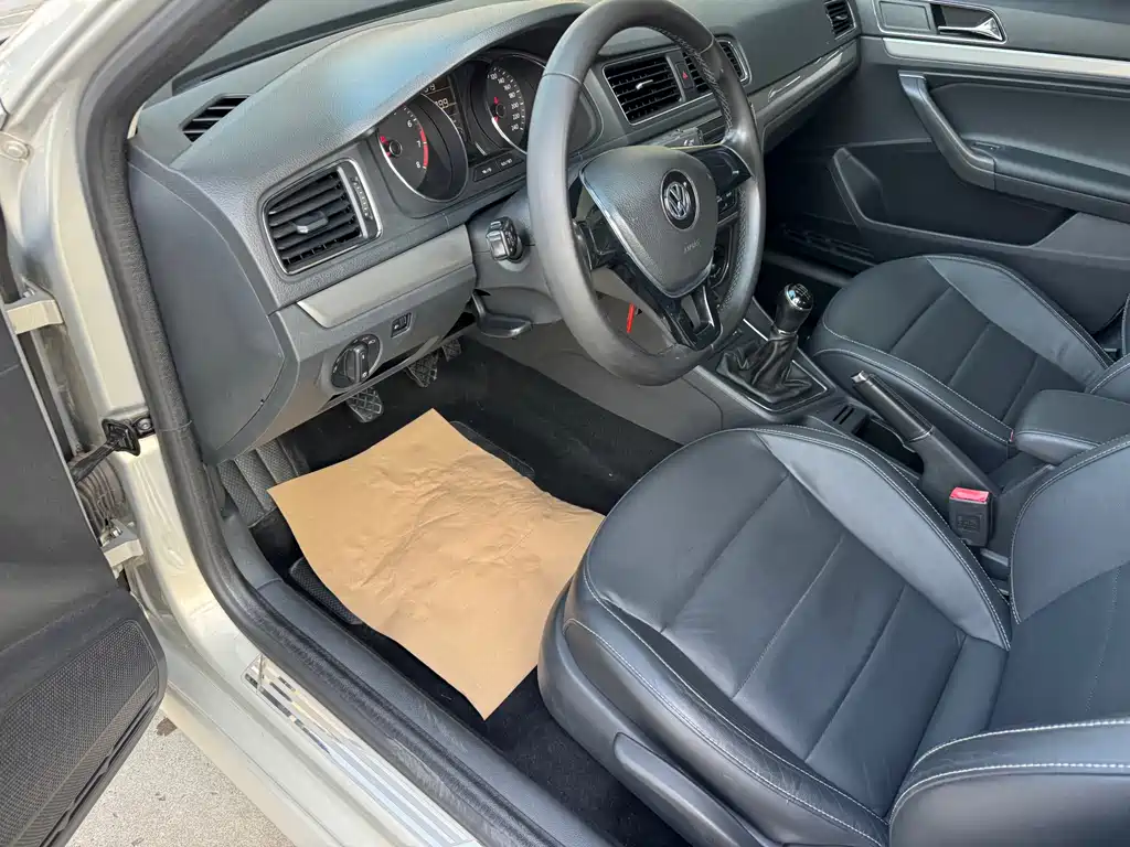 Volkswagen Lavida — миниатюра 8