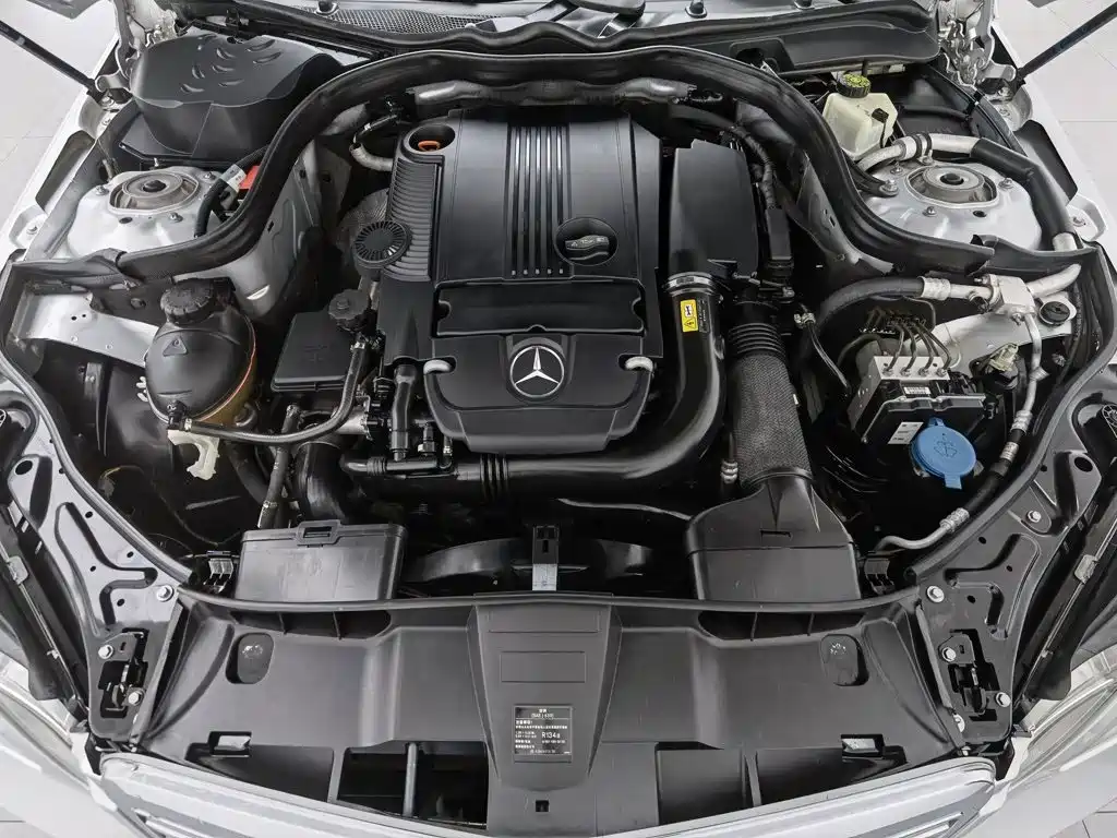 Mercedes-Benz E-Class — миниатюра 6