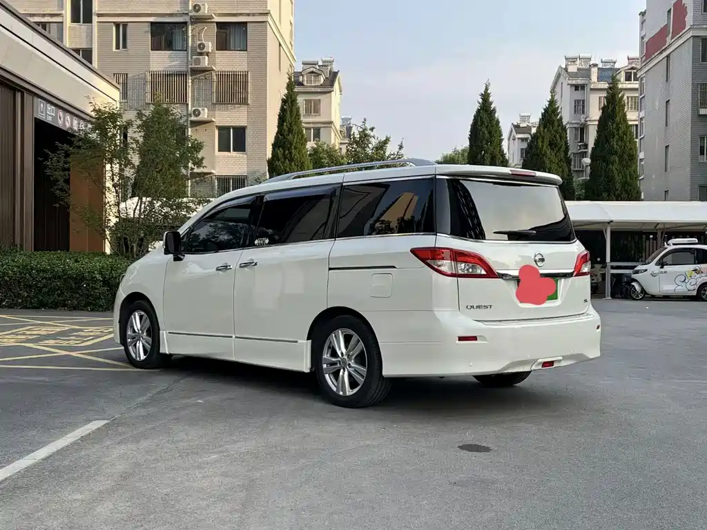 Nissan Quest — миниатюра 3