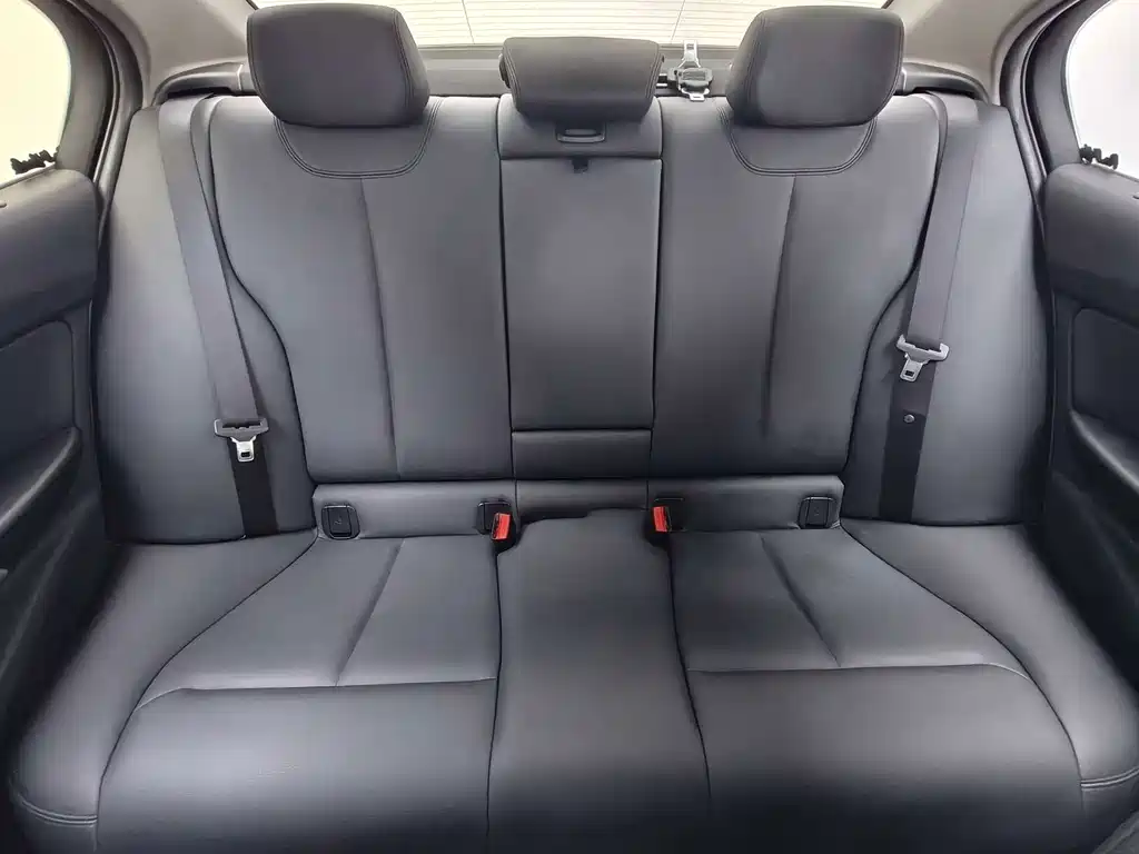 BMW 3 Series — миниатюра 14