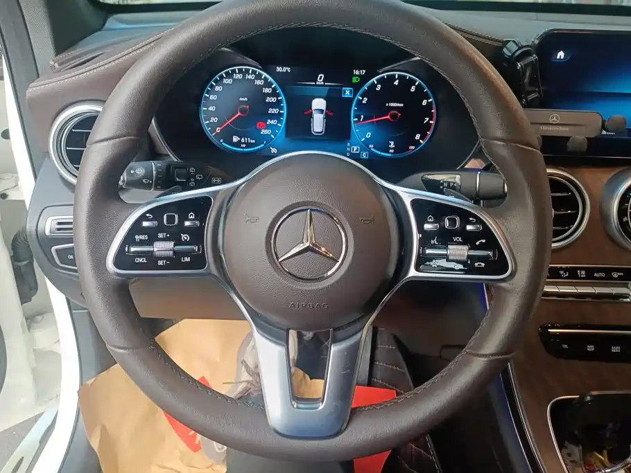 Mercedes-Benz GLC — миниатюра 15