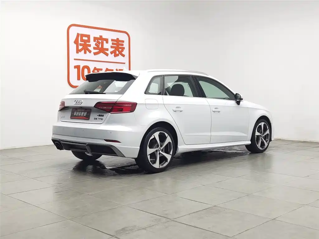 Audi A3 2018 30 Sportback 35 TFSI Sport