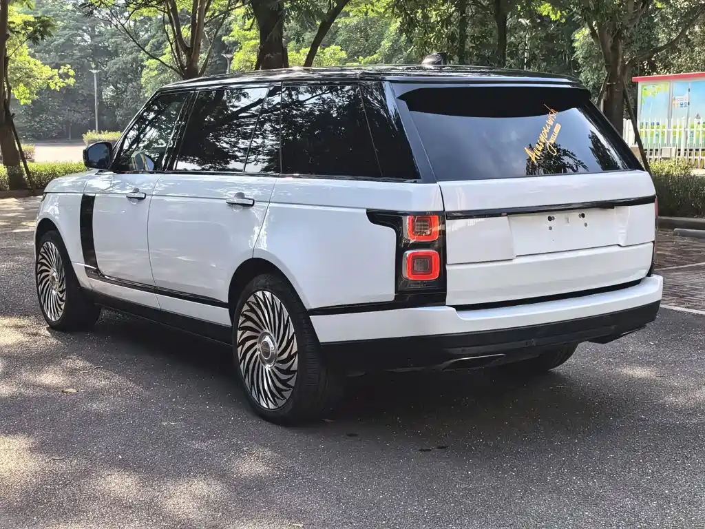 Land Rover Range Rover — миниатюра 6