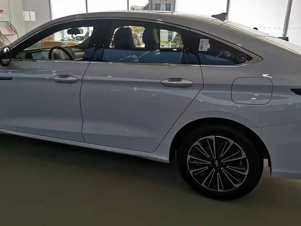 CHERY FENGYUN A8