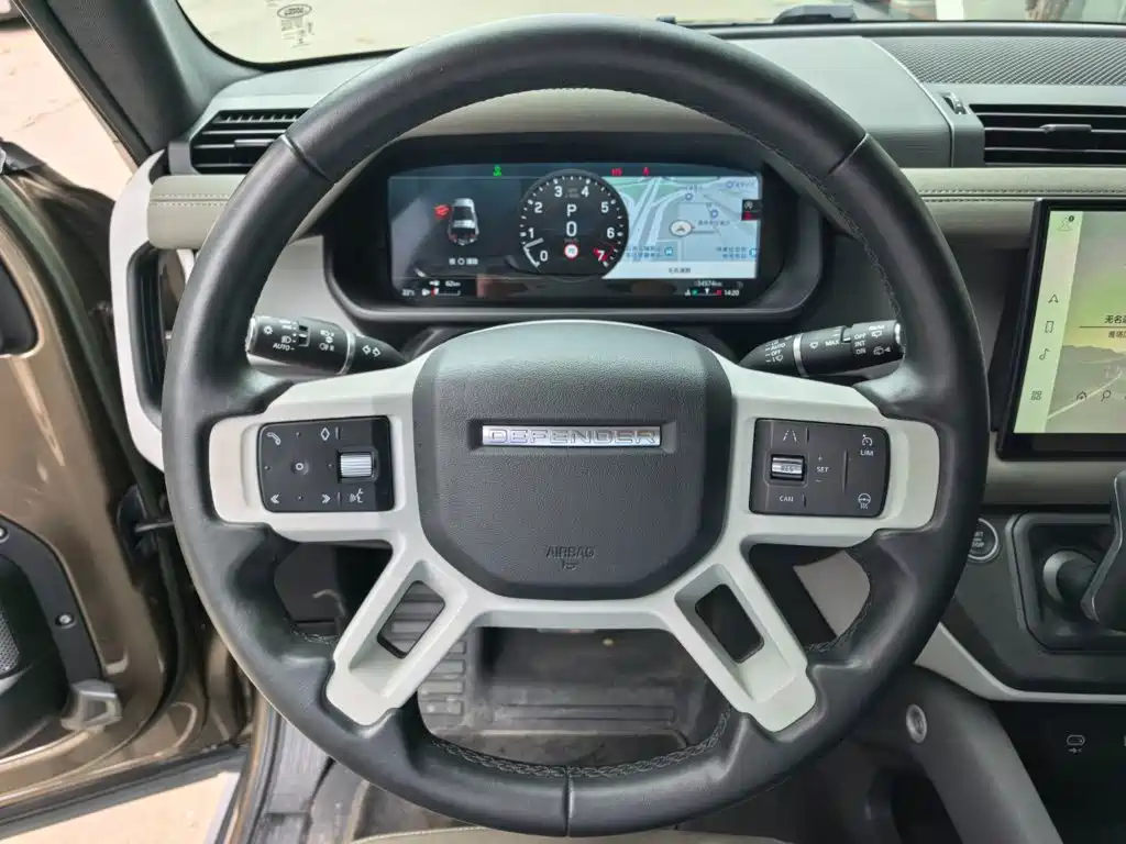 Land Rover Defender — миниатюра 6