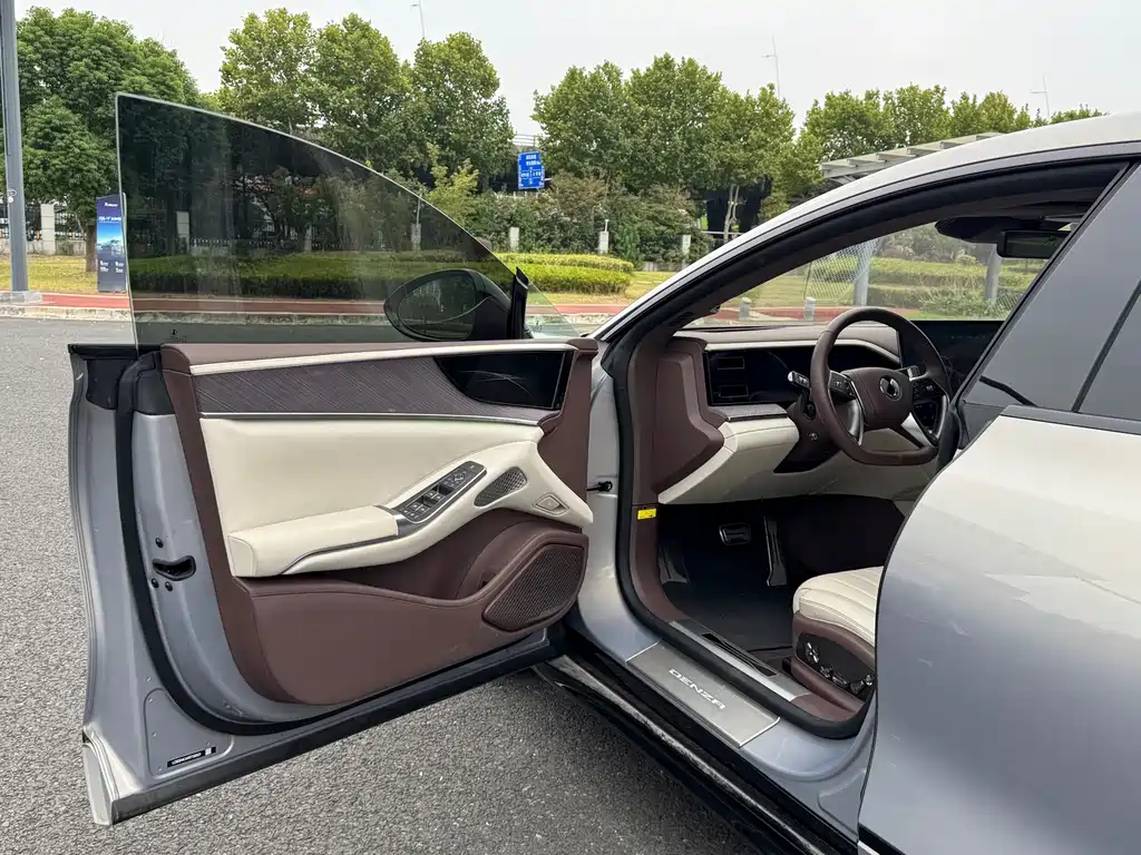Denza Denza Z9GT — миниатюра 3