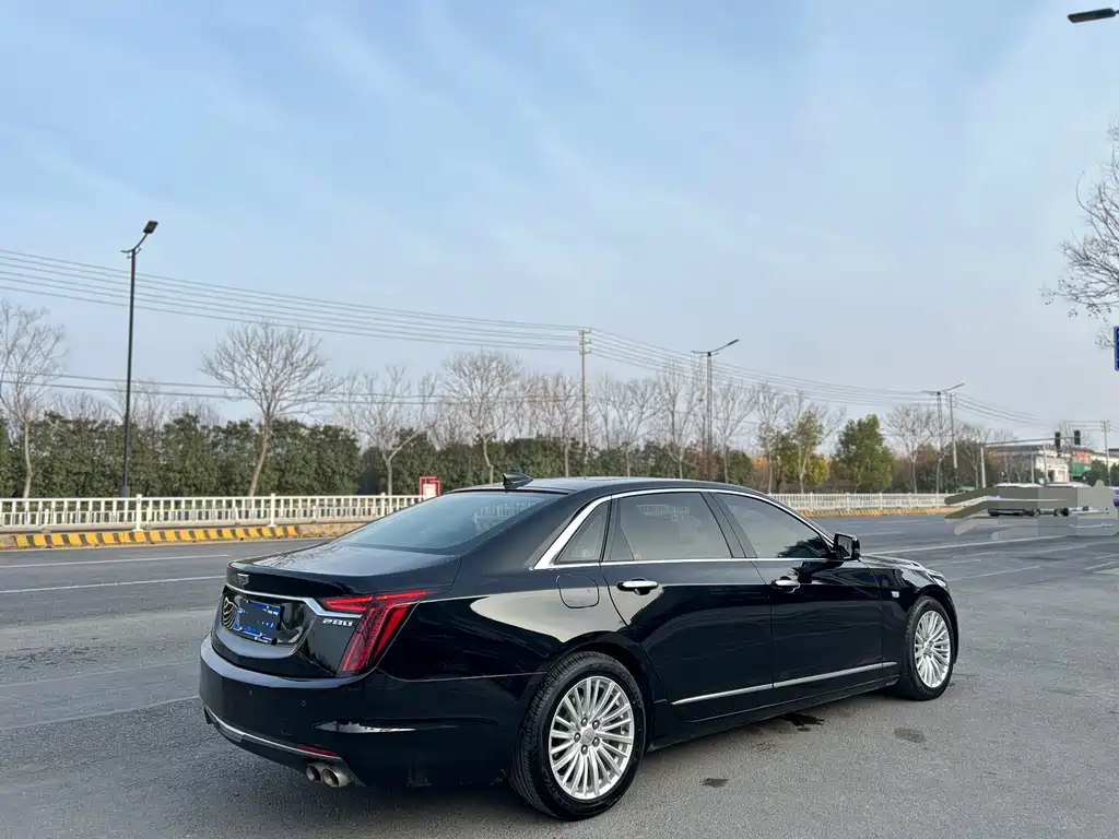 CADILLAC CT6
