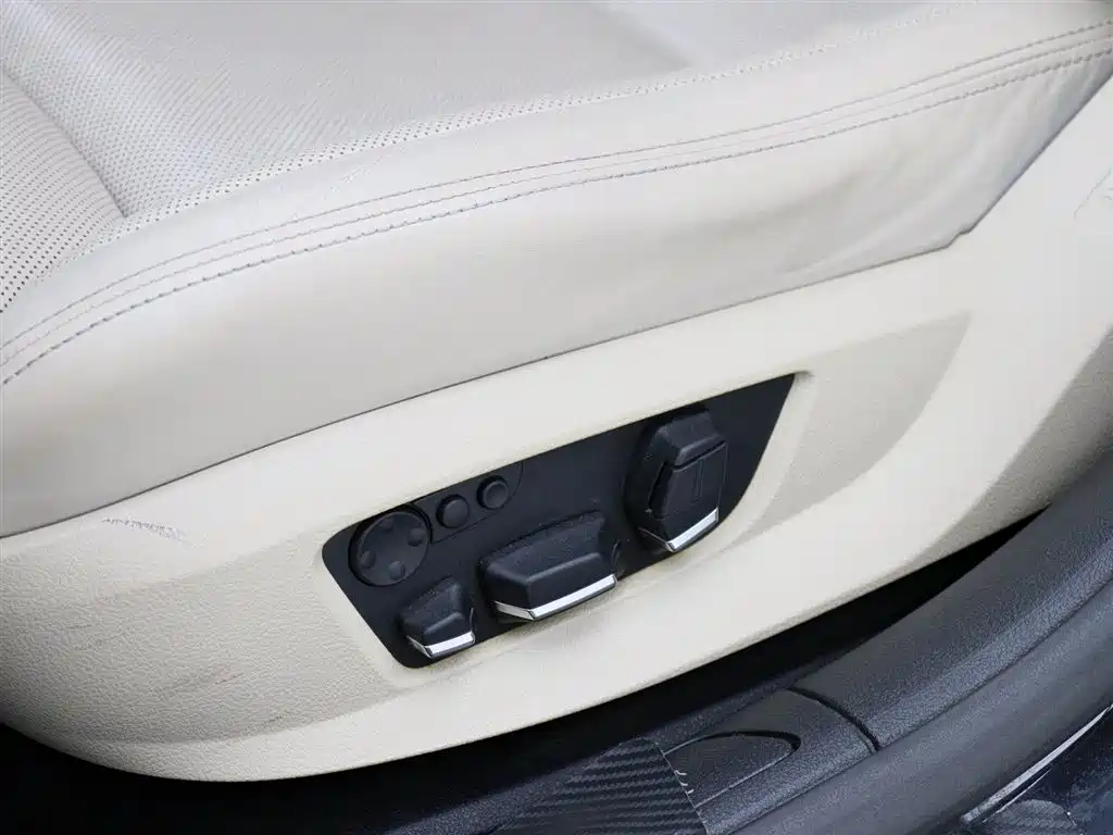 BMW 7 Series 7 2010 760Li