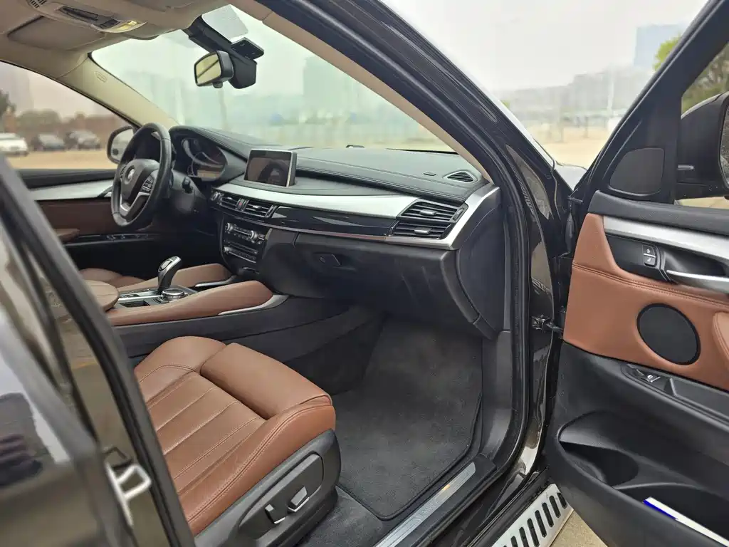 BMW X6 — миниатюра 10