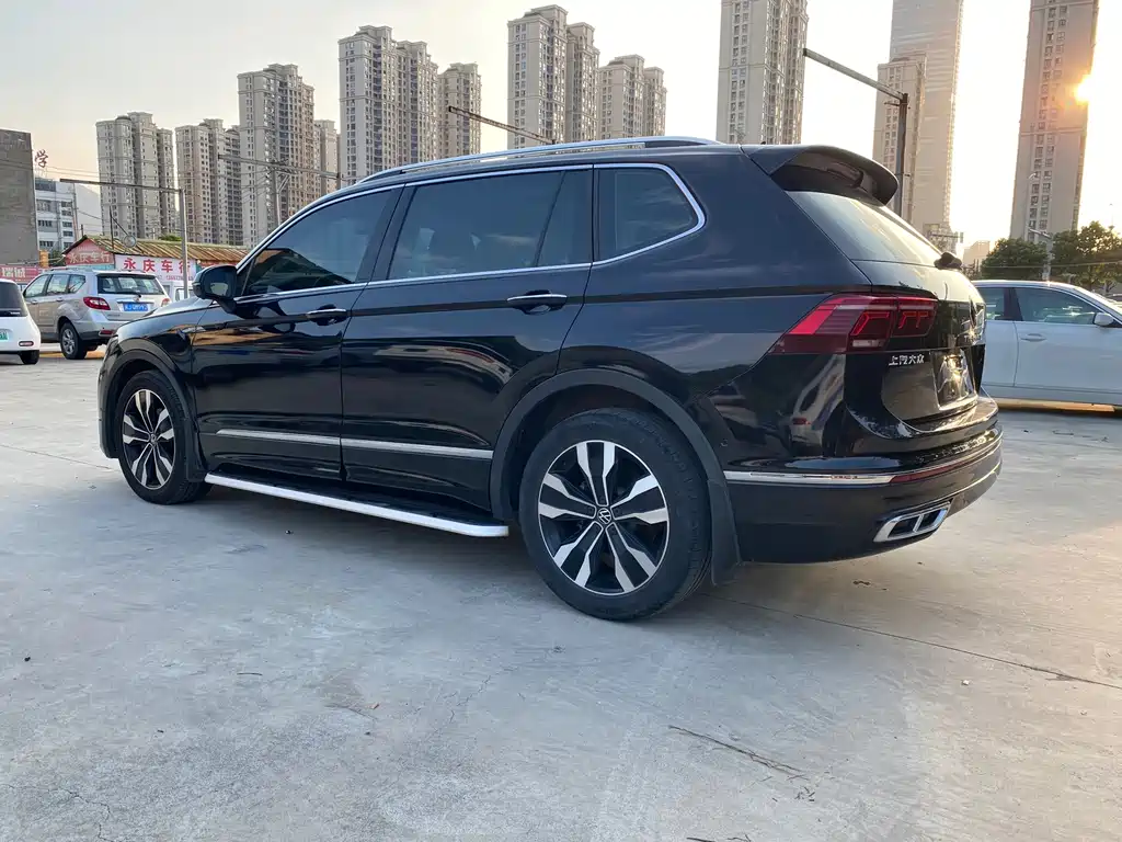 Volkswagen Tiguan L — миниатюра 5
