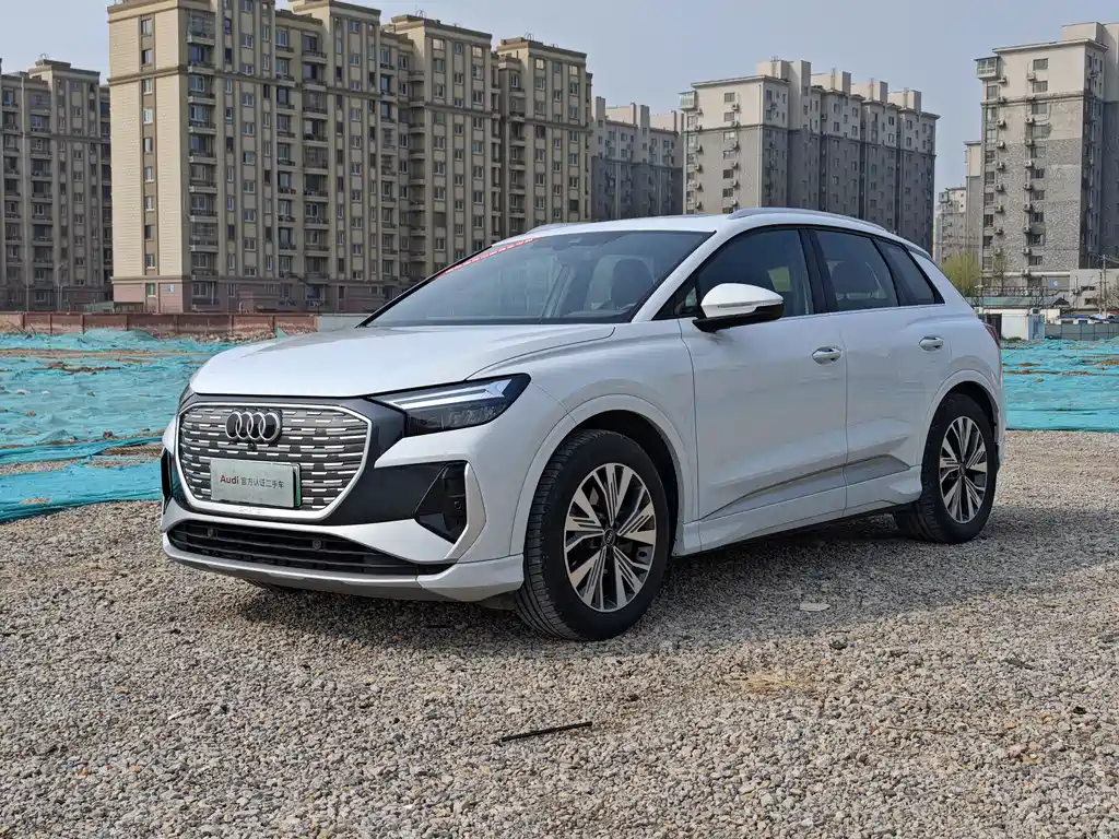 Audi Q4 e-tron 2025