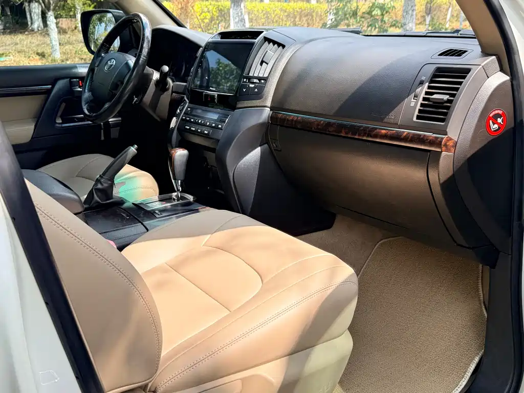 Toyota Land Cruiser — миниатюра 17