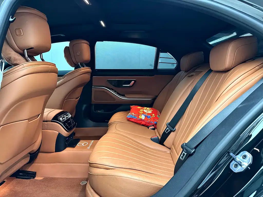 Mercedes-Benz S-Class — миниатюра 13
