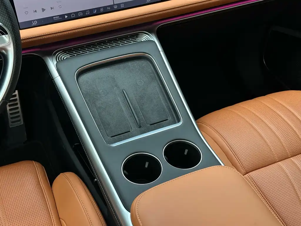 XPeng G9 — миниатюра 17