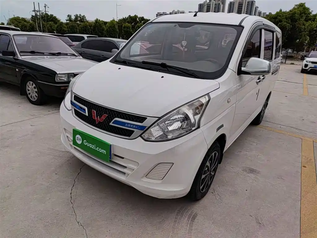 Wuling Rongguang V 2017