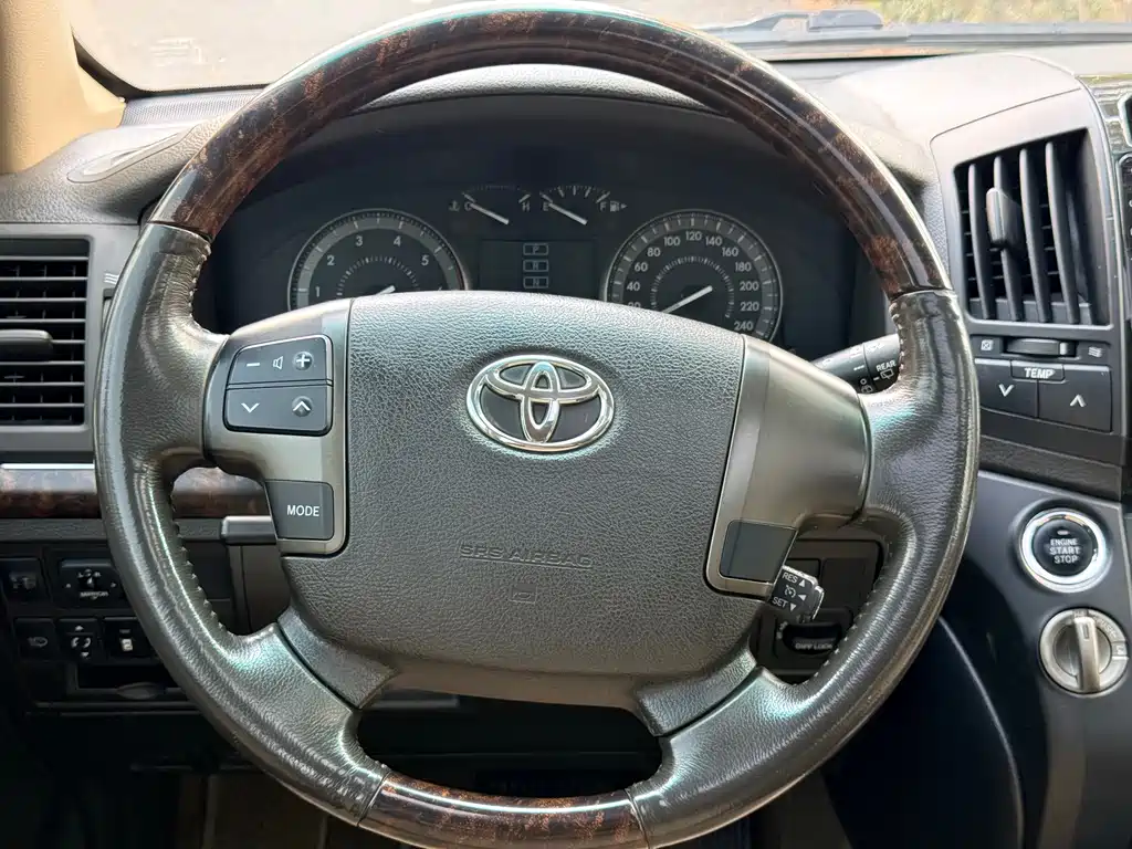 Toyota Land Cruiser — миниатюра 21
