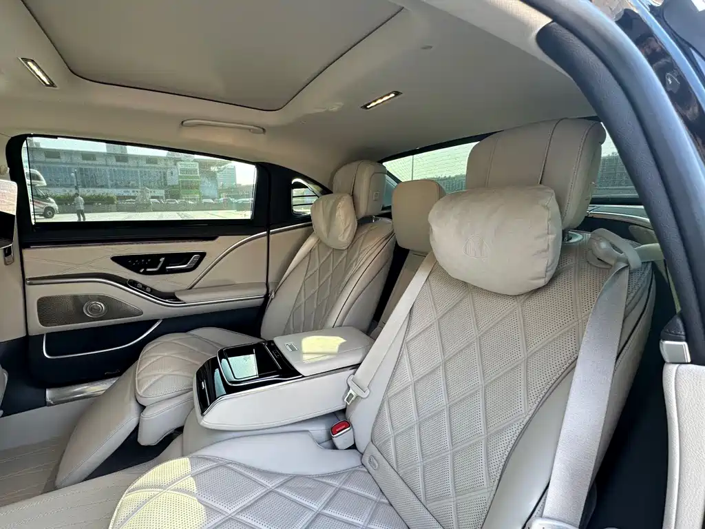 Mercedes-Benz S-Class — миниатюра 13