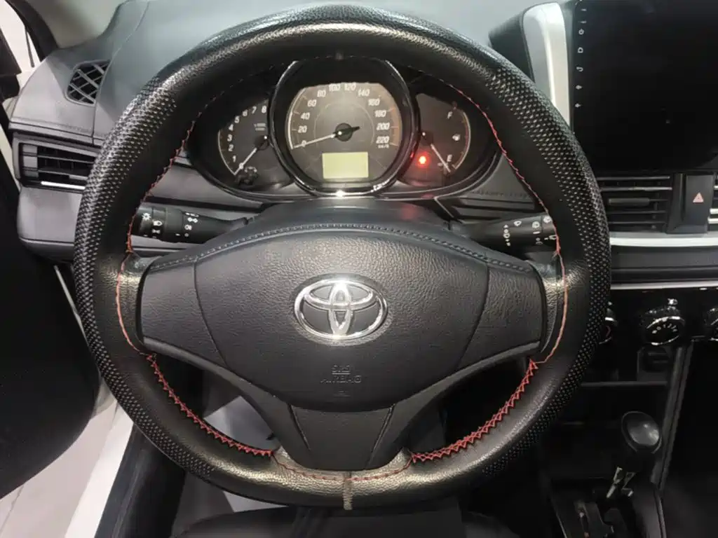 Toyota Yaris L — миниатюра 11