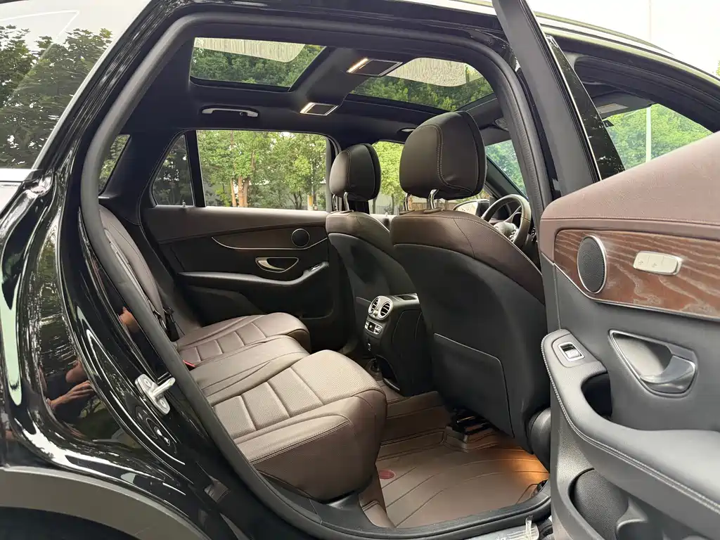 Mercedes-Benz GLC — миниатюра 11