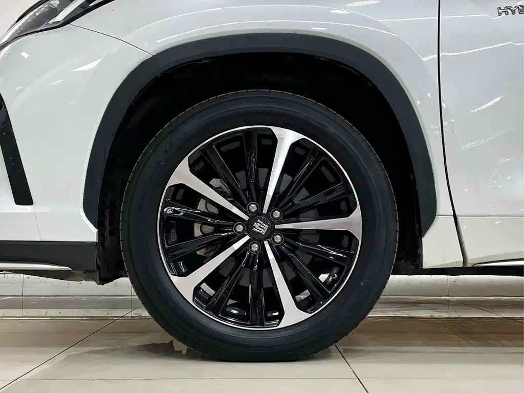 Toyota Crown Kluger — миниатюра 12