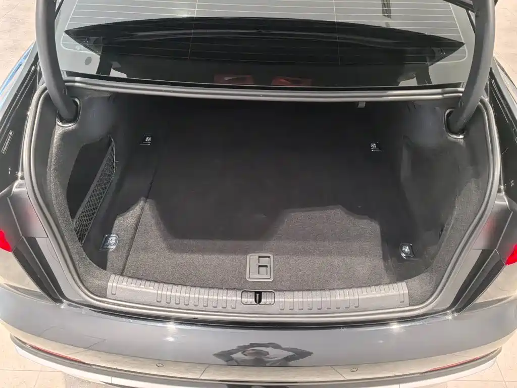 Audi A6L — миниатюра 16