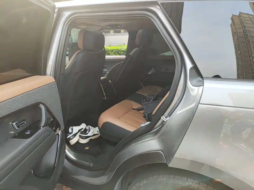 Land Rover Sport — миниатюра 6