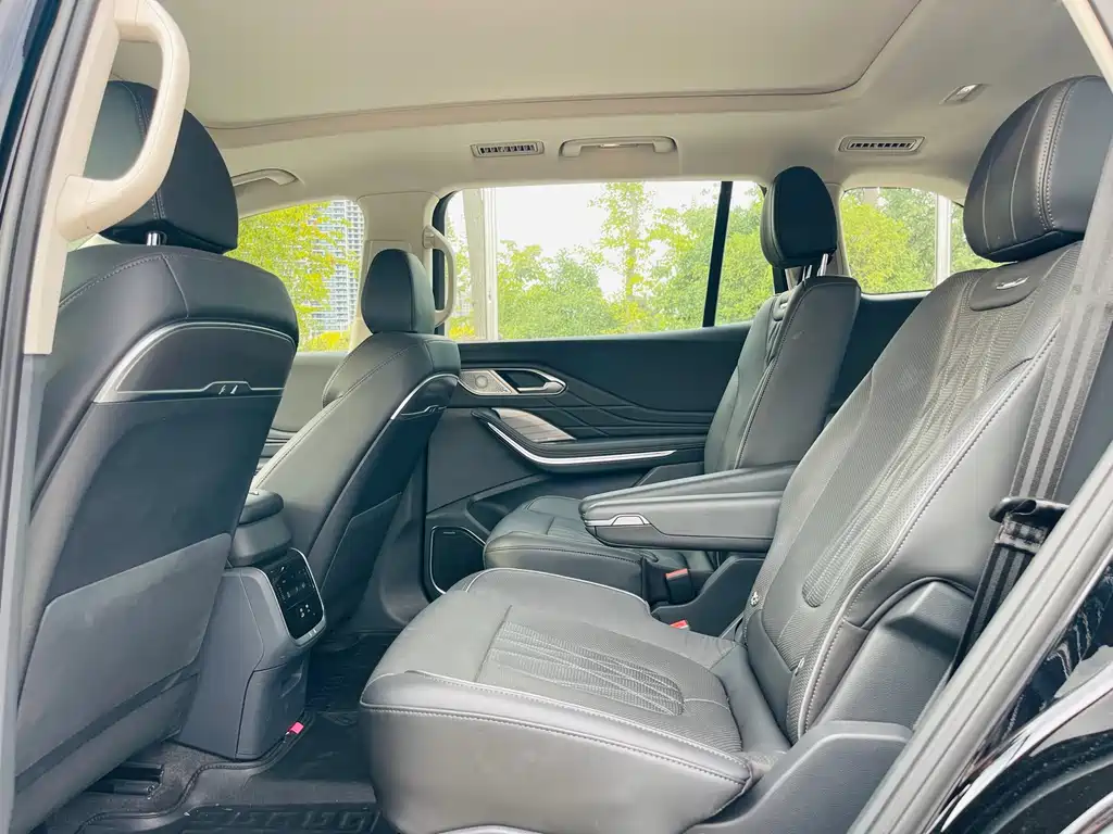 Hongqi Hongqi HS7 PHEV — миниатюра 10