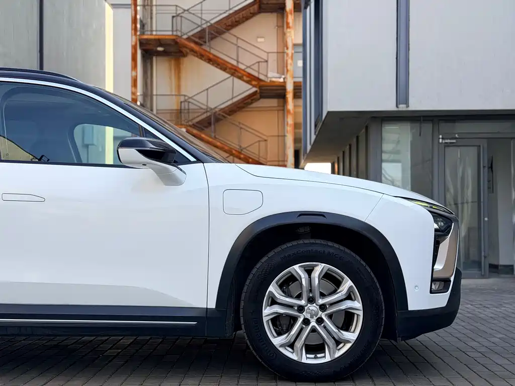 NIO ES8 — миниатюра 10