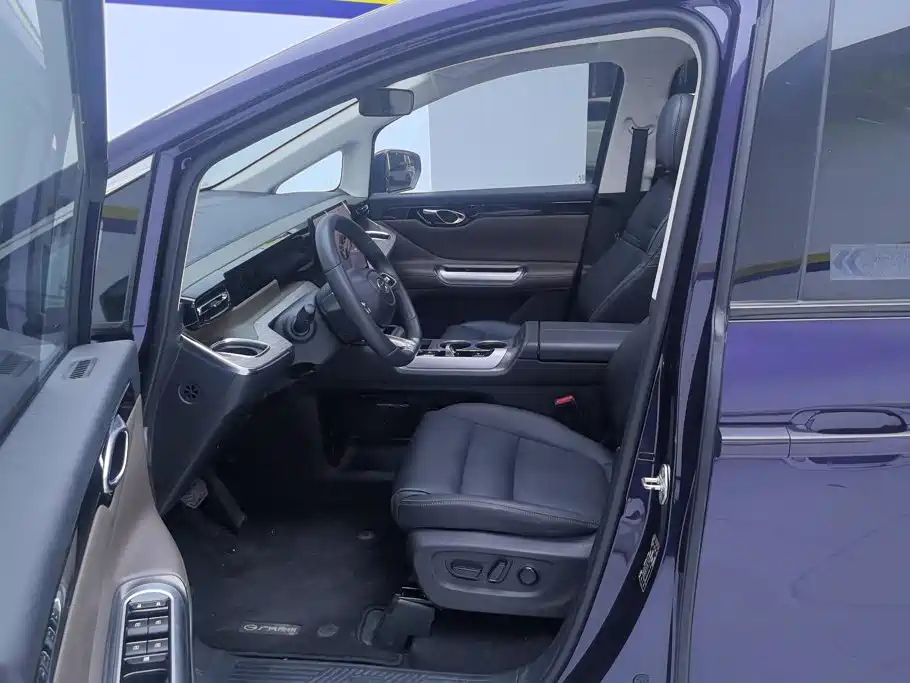GAC Motor Trumpchi E8 PHEV — миниатюра 9