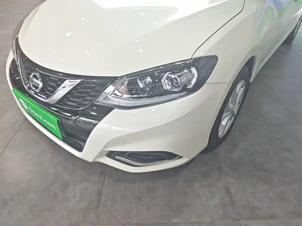 Nissan Tiida — миниатюра 24
