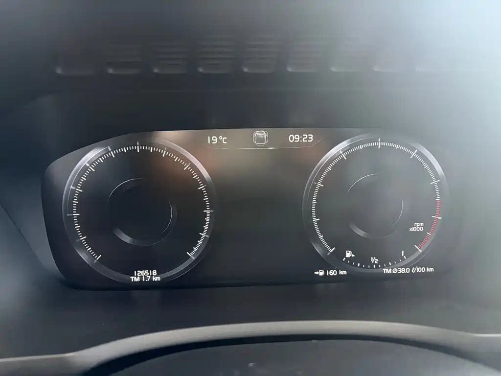 Volvo XC90 2021 B5 Luxury 7 мест
