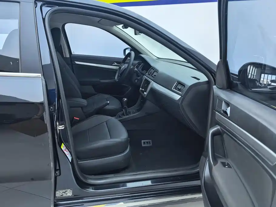 Volkswagen Lavida — миниатюра 8