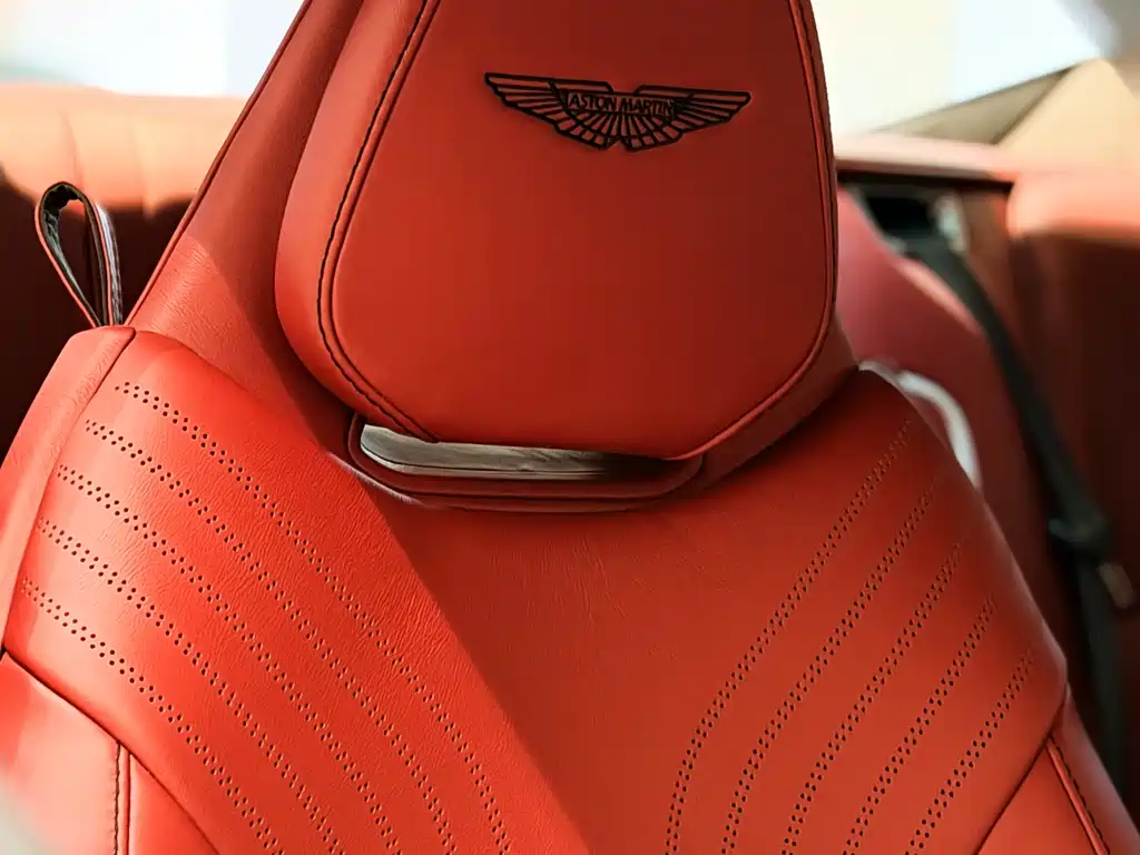 Aston Martin DB11 2019 4.0T V8 Coupe