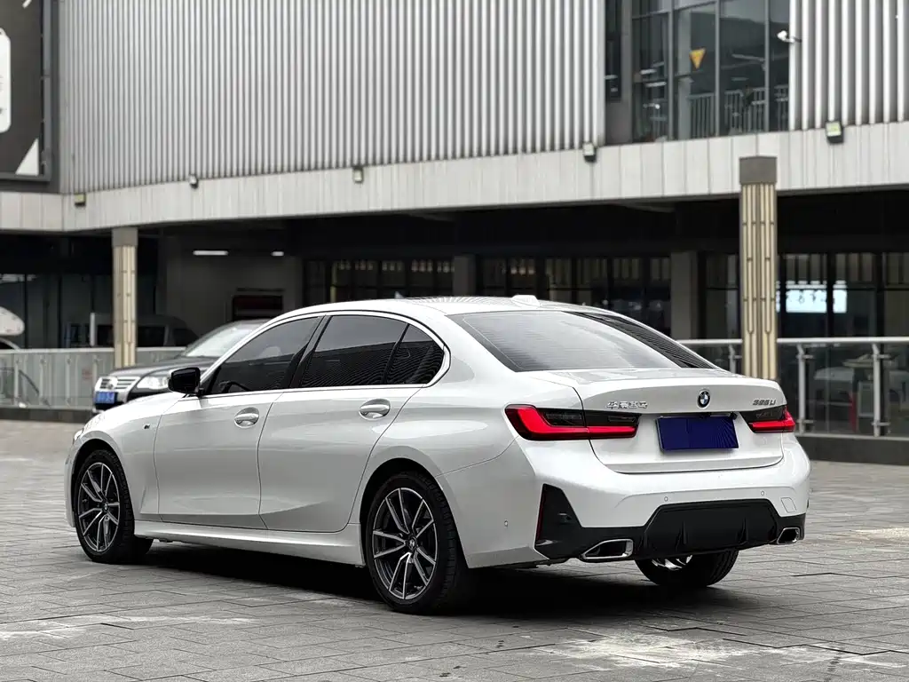 BMW 3 Series — миниатюра 7