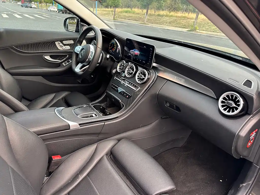 Mercedes-Benz C-Class — миниатюра 14