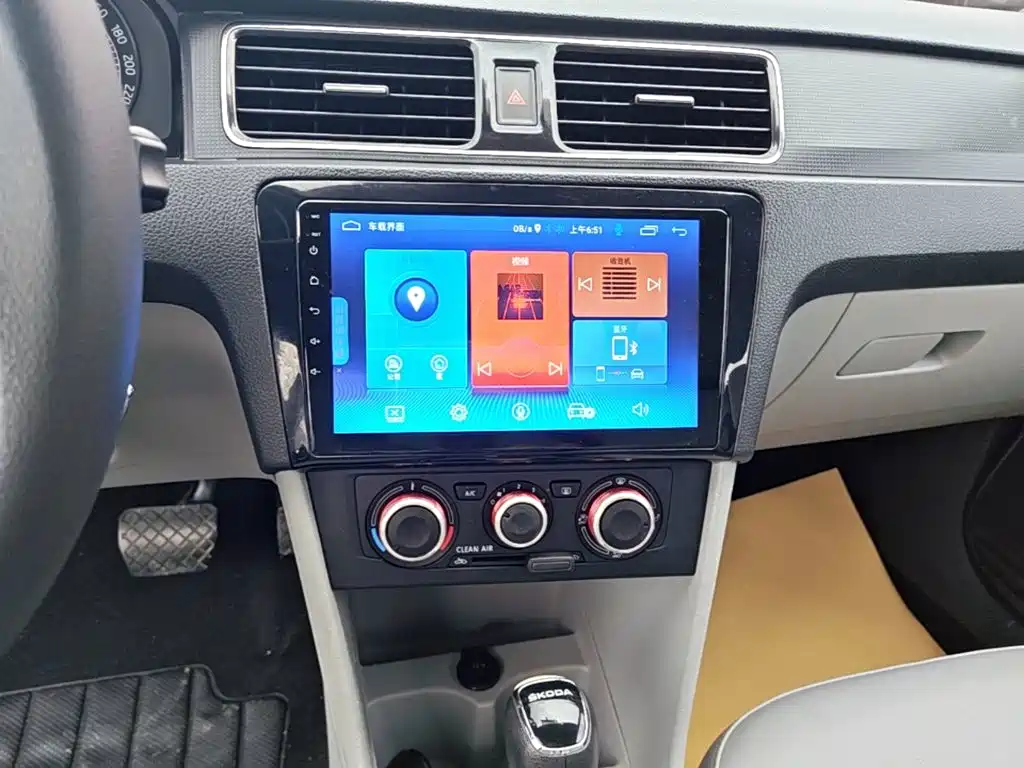 Skoda Rapid — миниатюра 13