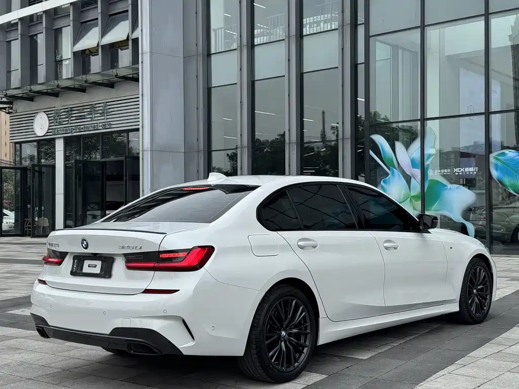 BMW 3 Series — миниатюра 6