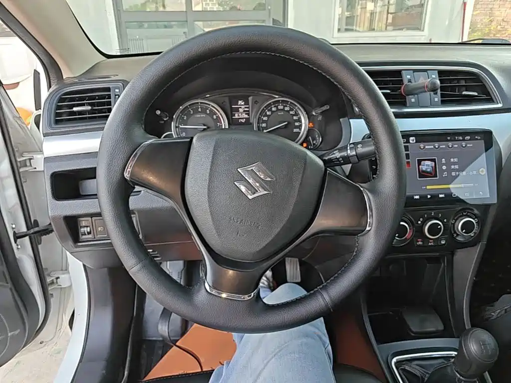 Suzuki Alivio — миниатюра 11