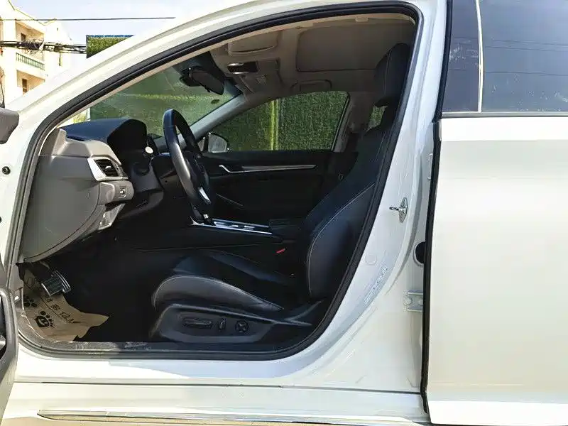 Honda Accord 2022 260TURBO Luxury